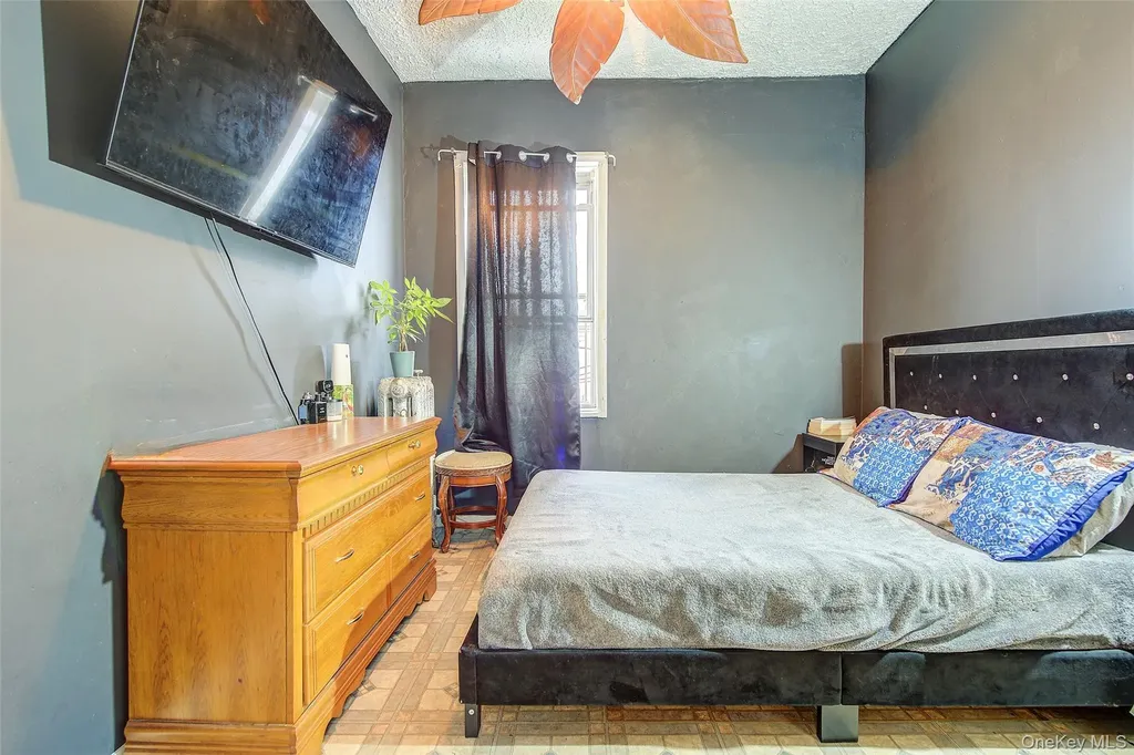 9 Adler Place Brooklyn NY 11208