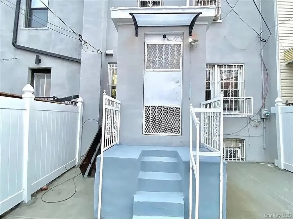 9 Adler Place Brooklyn NY 11208