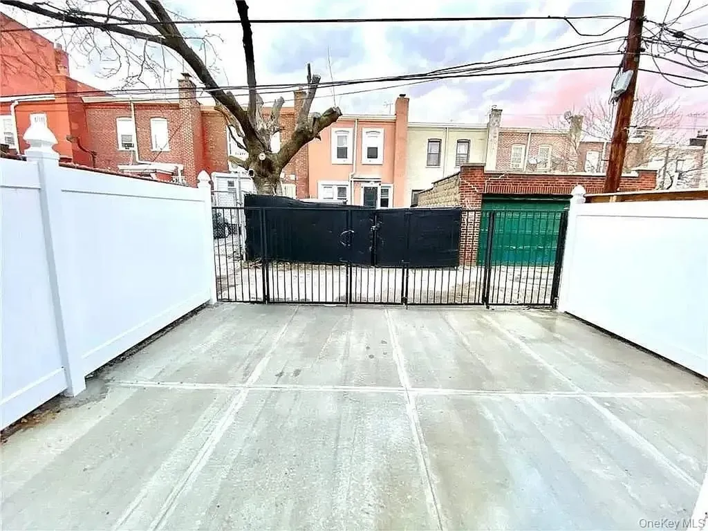 9 Adler Place Brooklyn NY 11208