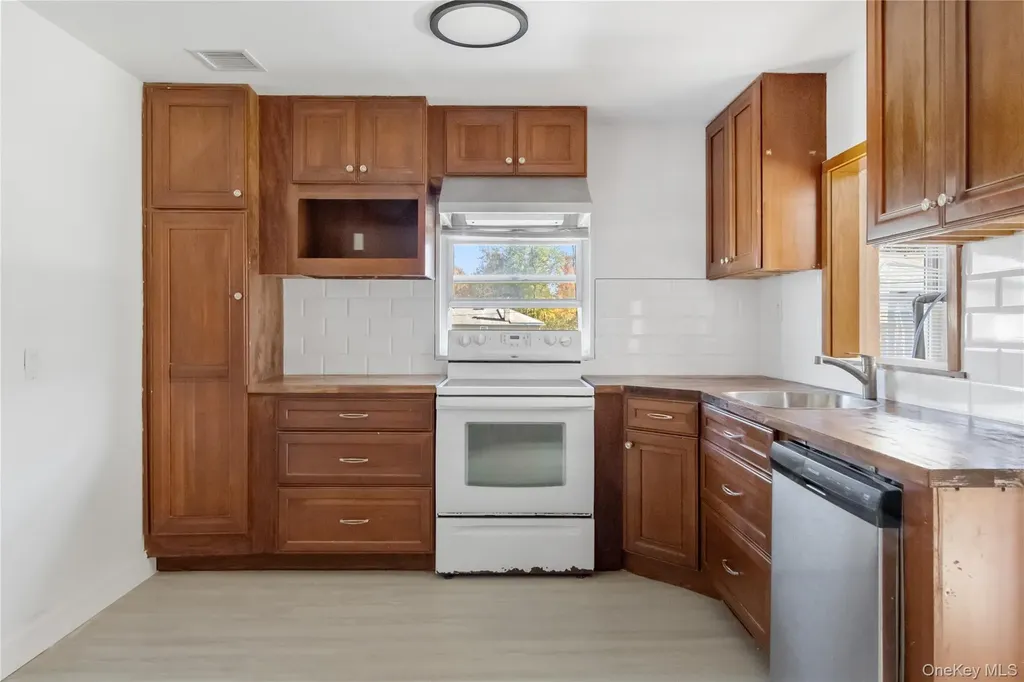 13 Strack Road Goshen NY 10924
