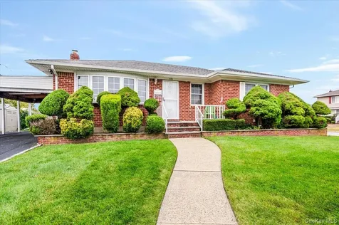 111 Michael Place Bethpage NY 11714