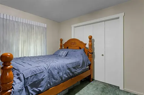 17 Cromwell Place Mohegan Lake NY 10547