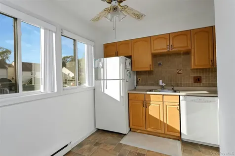 17 Cromwell Place Mohegan Lake NY 10547