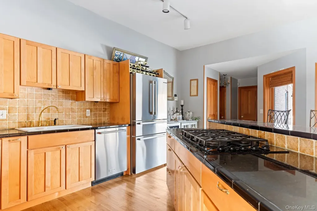 2 Sunset Road Sag Harbor NY 11963