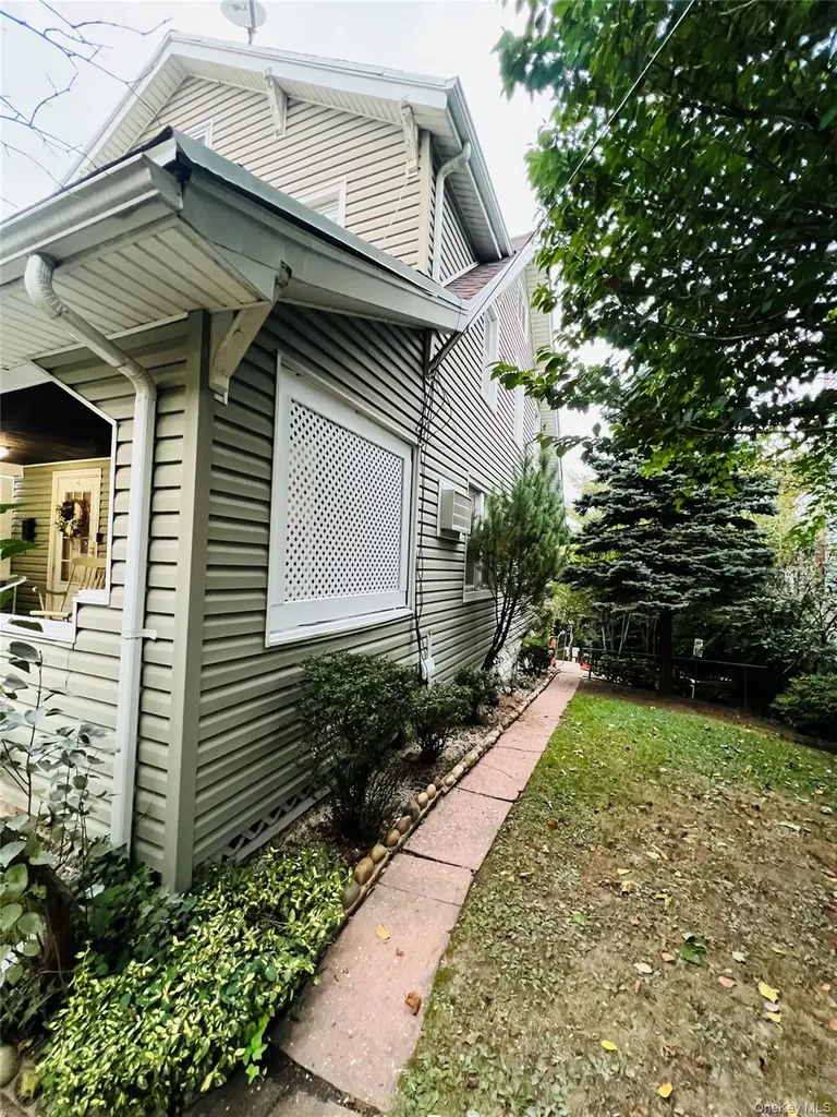512 Logan Avenue Bronx NY 10465