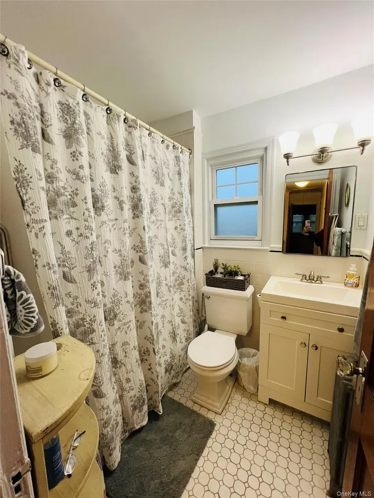 512 Logan Avenue Bronx NY 10465