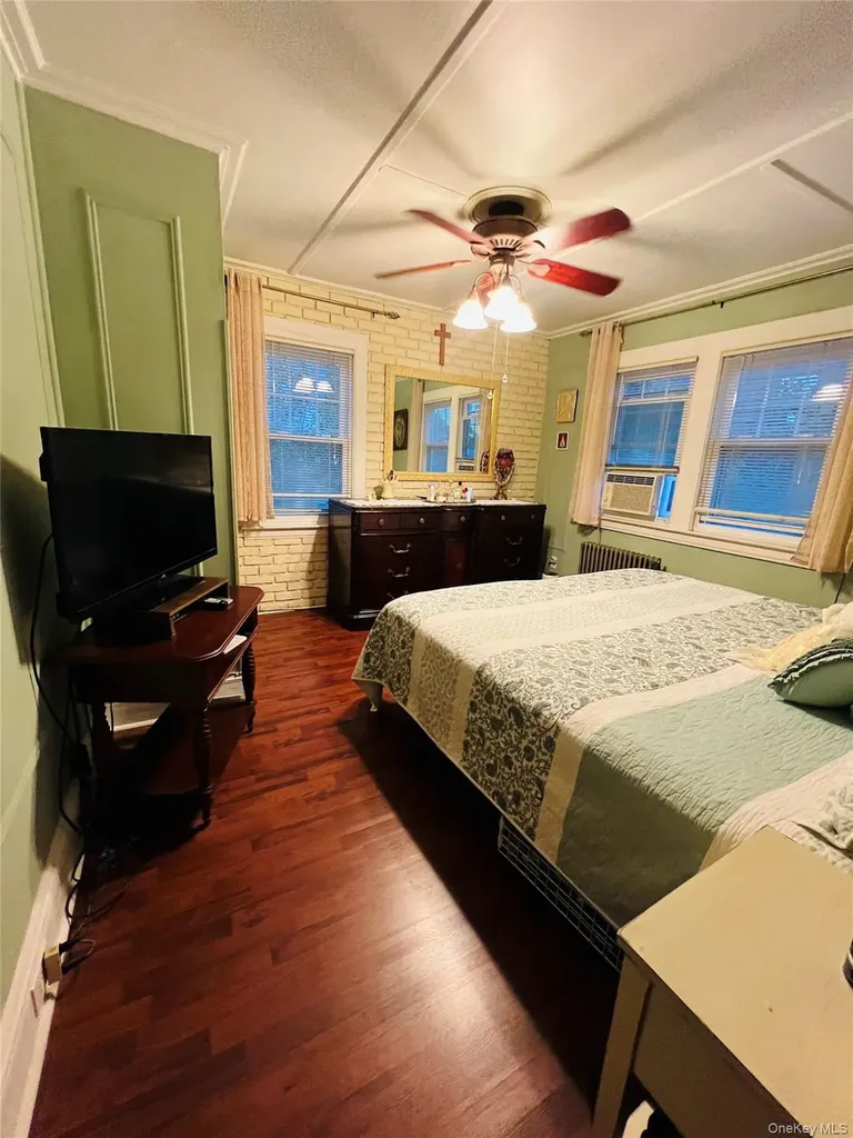 512 Logan Avenue Bronx NY 10465