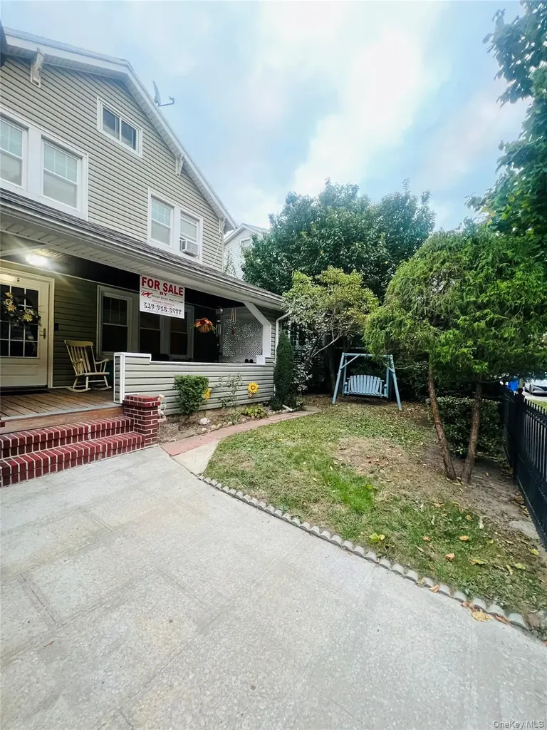 512 Logan Avenue Bronx NY 10465