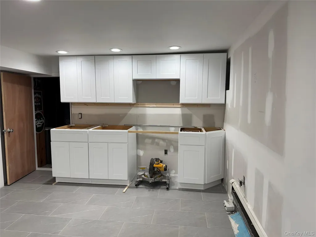 512 Logan Avenue Bronx NY 10465