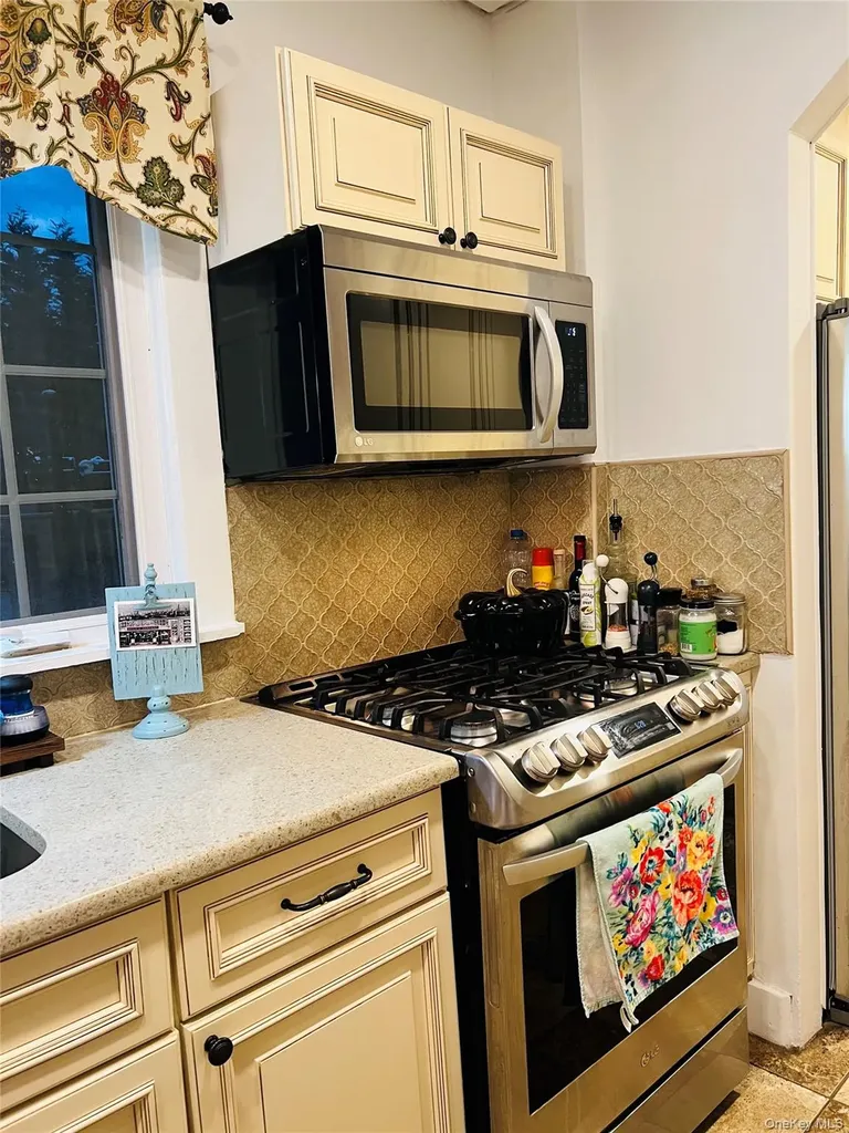 512 Logan Avenue Bronx NY 10465