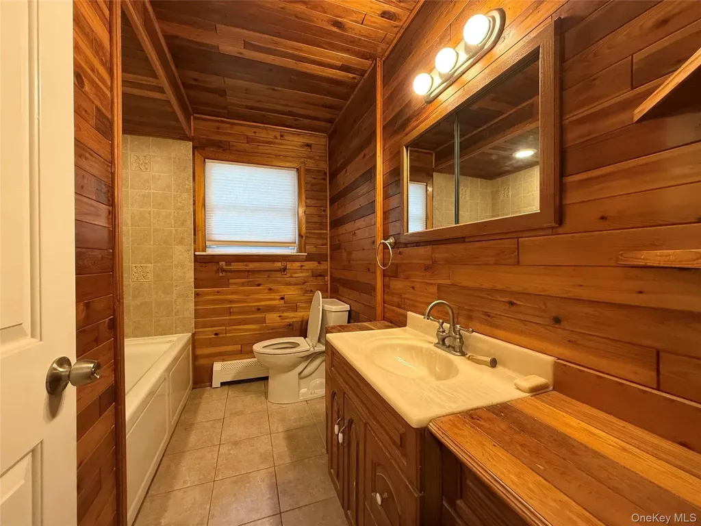 50 Newcomb Trail Ridge NY 11961