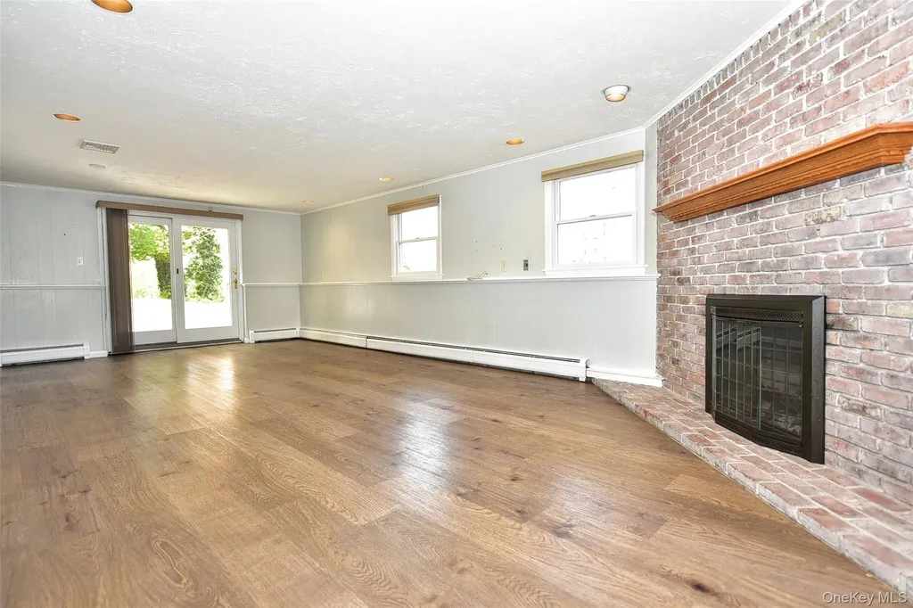 33 S Hillcrest Road Suffern NY 10901