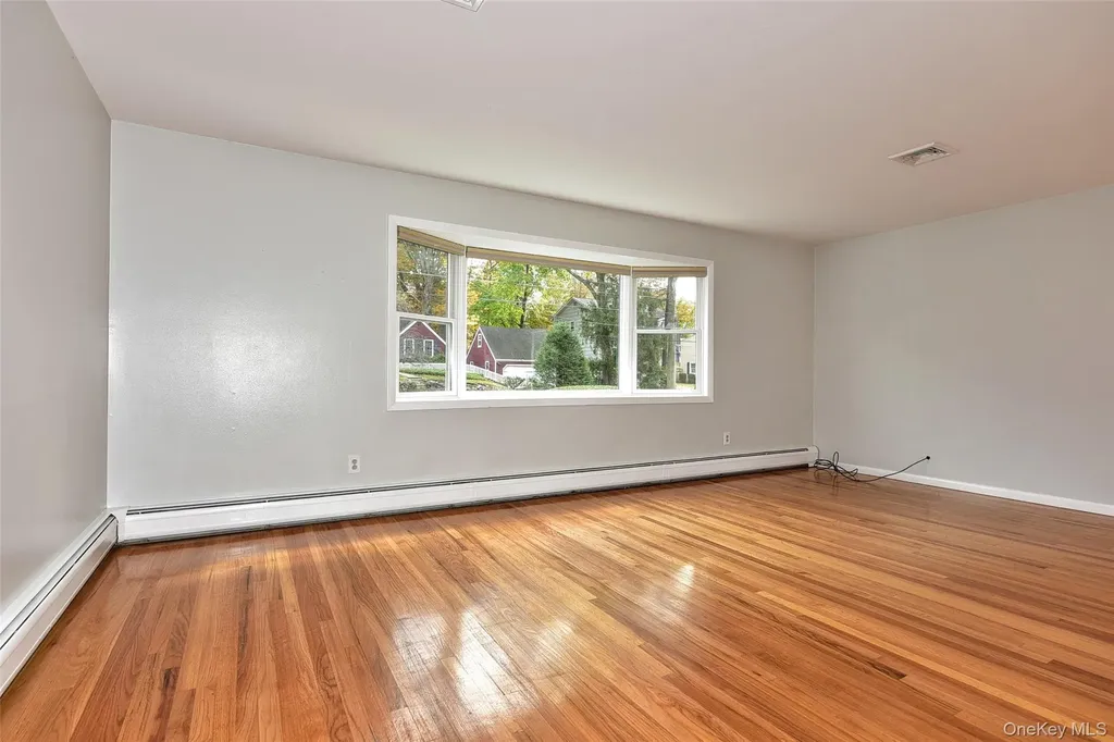 33 S Hillcrest Road Suffern NY 10901