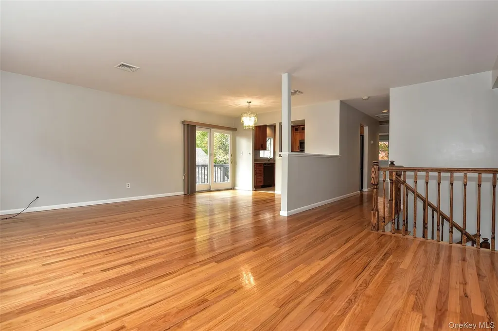 33 S Hillcrest Road Suffern NY 10901