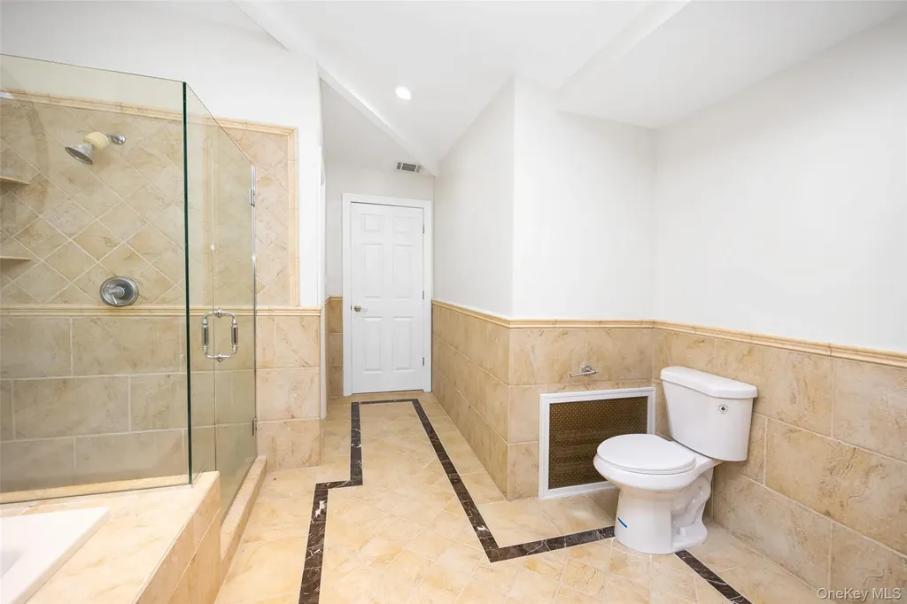 36 Red Spring Lane Glen Cove NY 11542