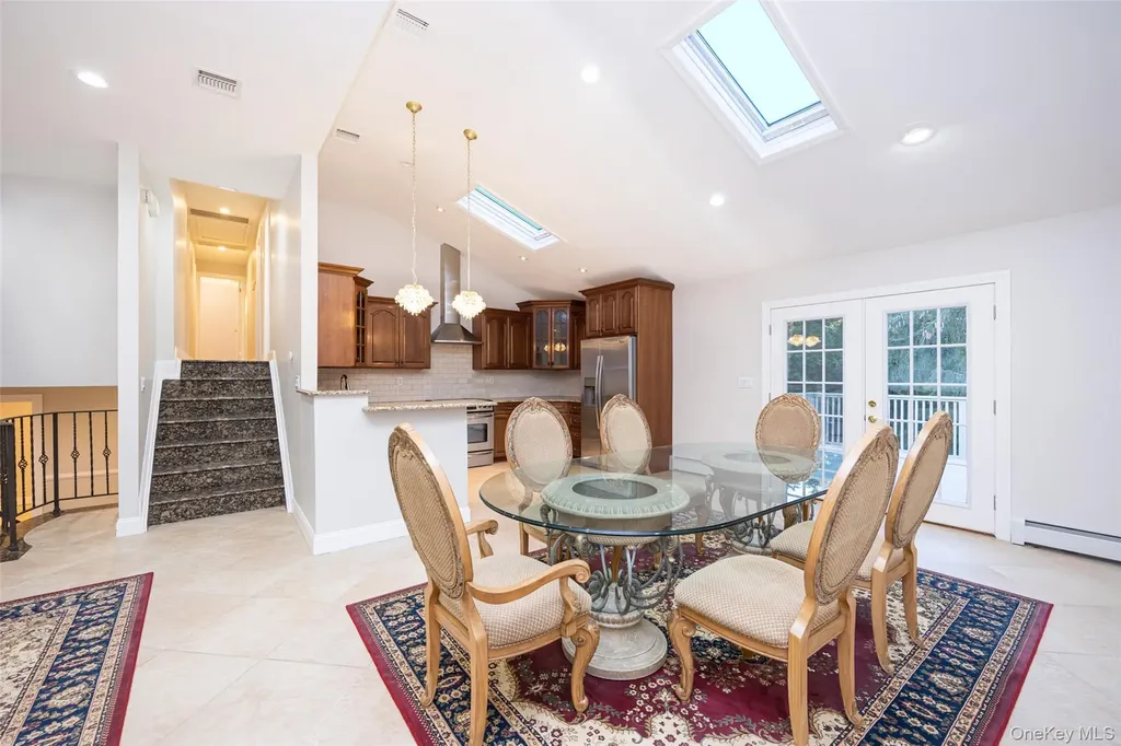 36 Red Spring Lane Glen Cove NY 11542
