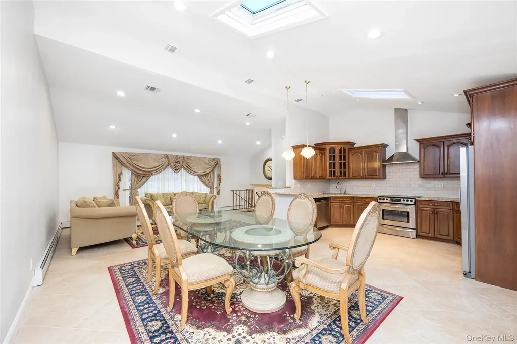36 Red Spring Lane Glen Cove NY 11542