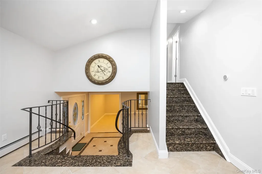 36 Red Spring Lane Glen Cove NY 11542