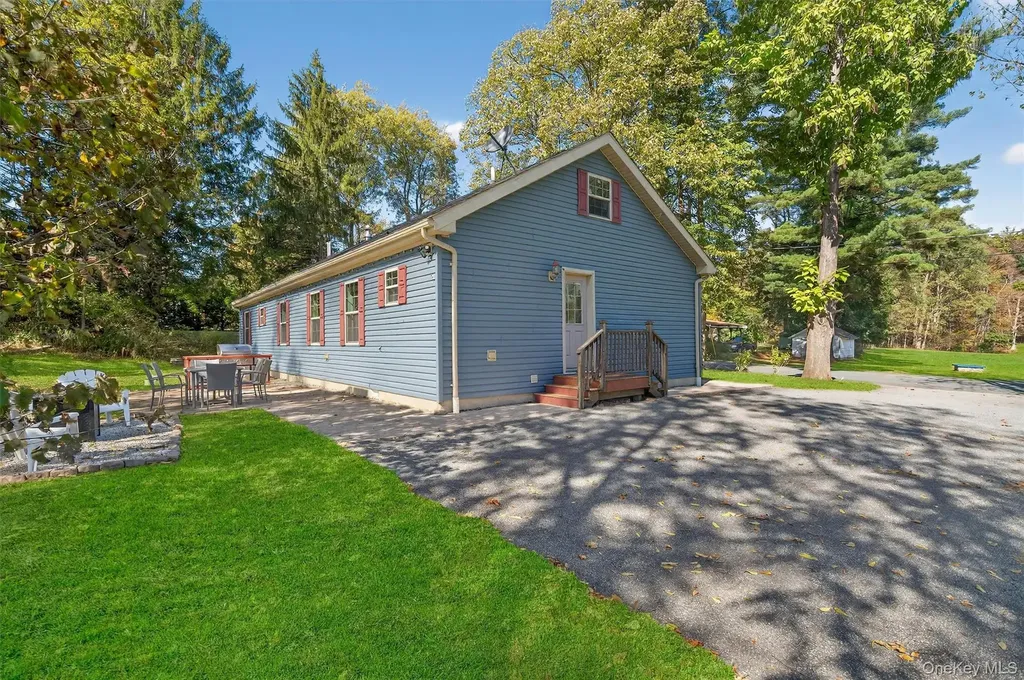 13 Walker Valley Road Pine Bush NY 12566
