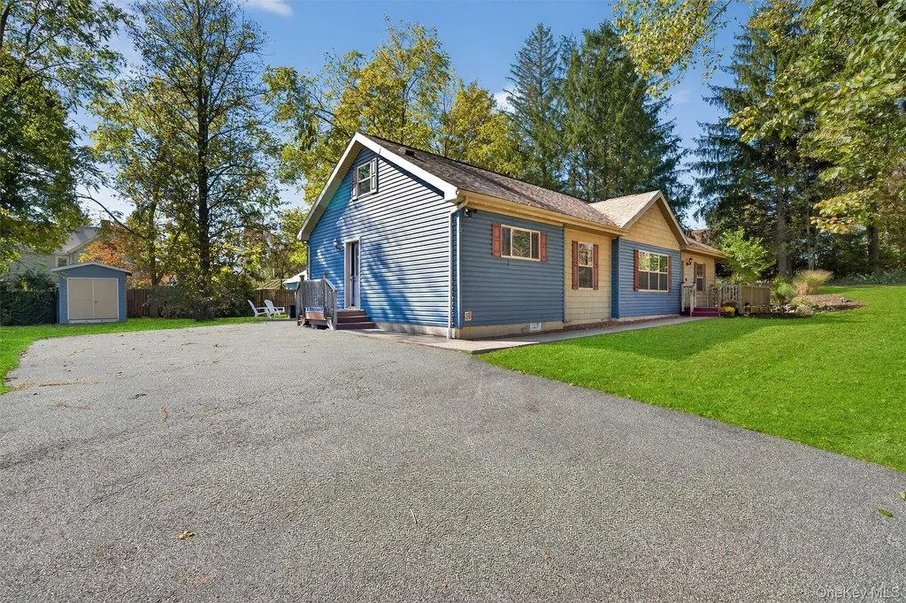 13 Walker Valley Road Pine Bush NY 12566