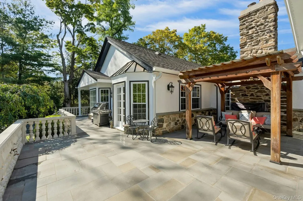 455 Rosedale Avenue White Plains NY 10605