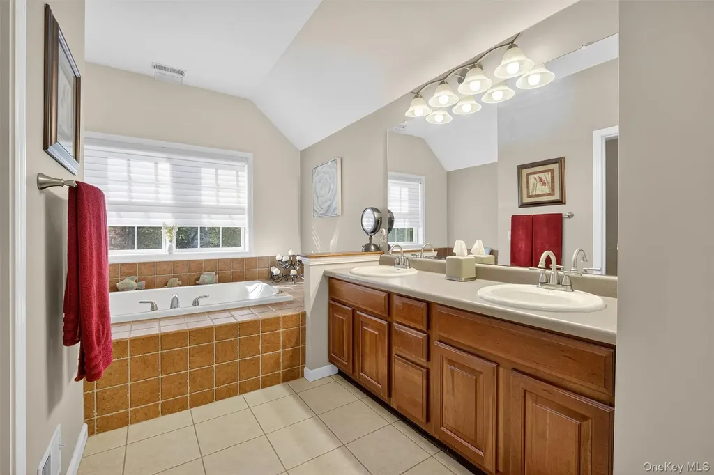 15 Champlain Drive Hopewell Junction NY 12533