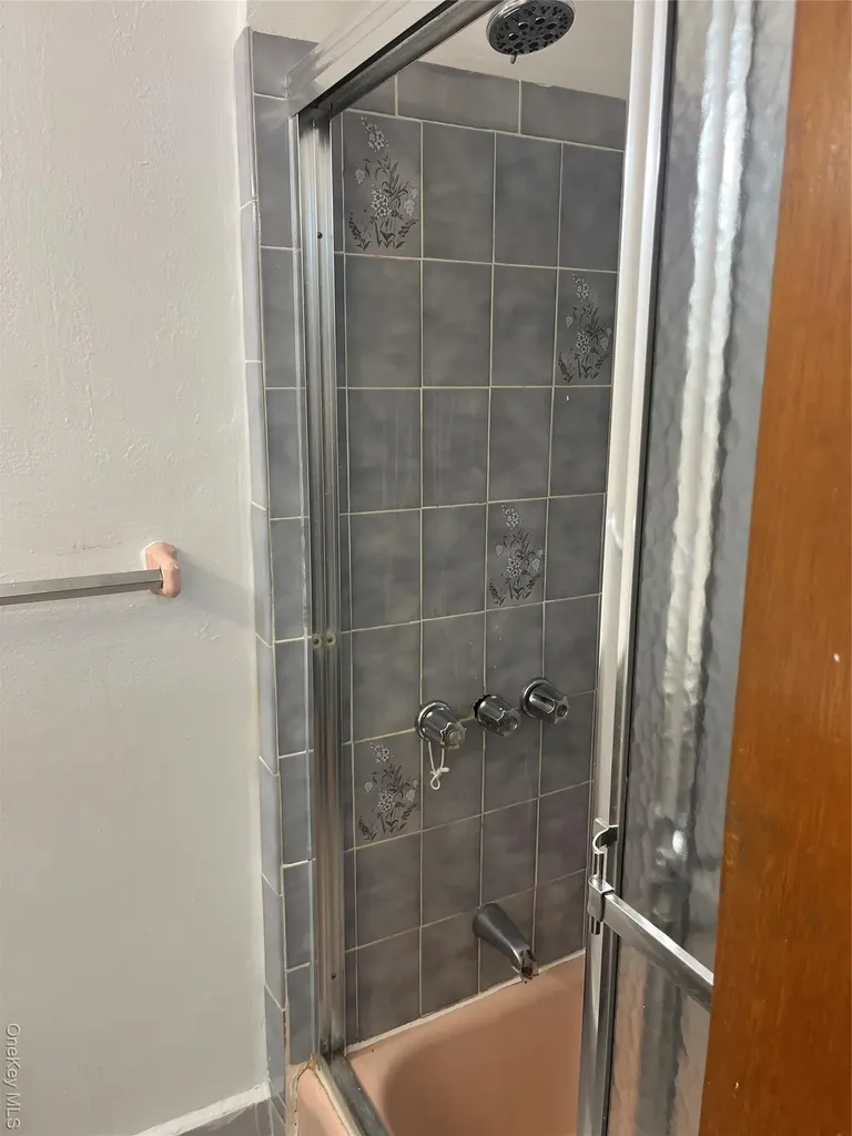 8539 75th Street Woodhaven NY 11421