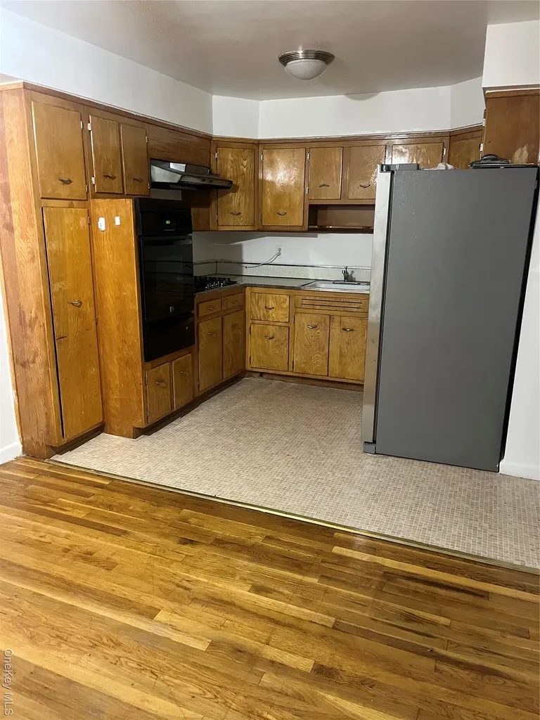 8539 75th Street Woodhaven NY 11421