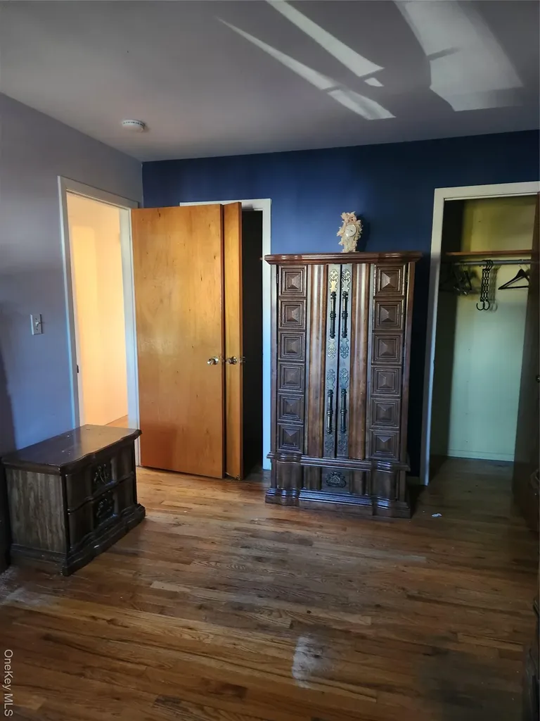 47 15th Avenue West Babylon NY 11704