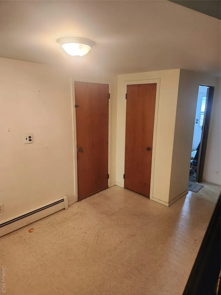 47 15th Avenue West Babylon NY 11704