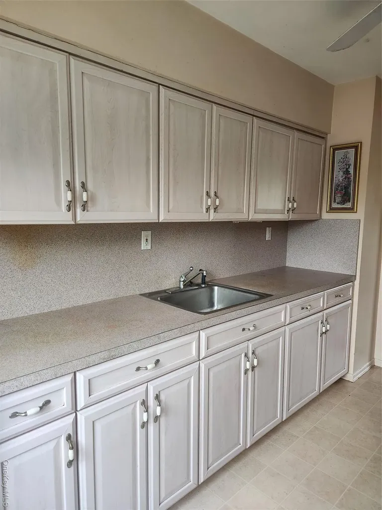47 15th Avenue West Babylon NY 11704