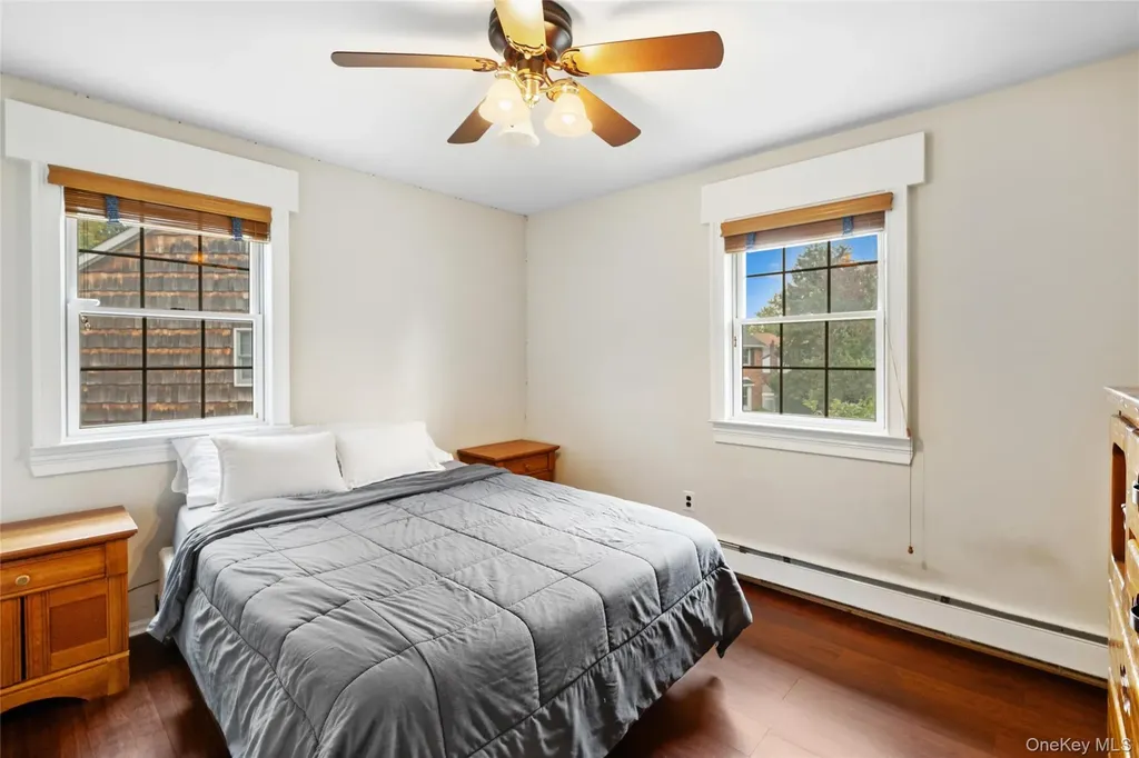 18 Knoll Lane Glen Head NY 11545