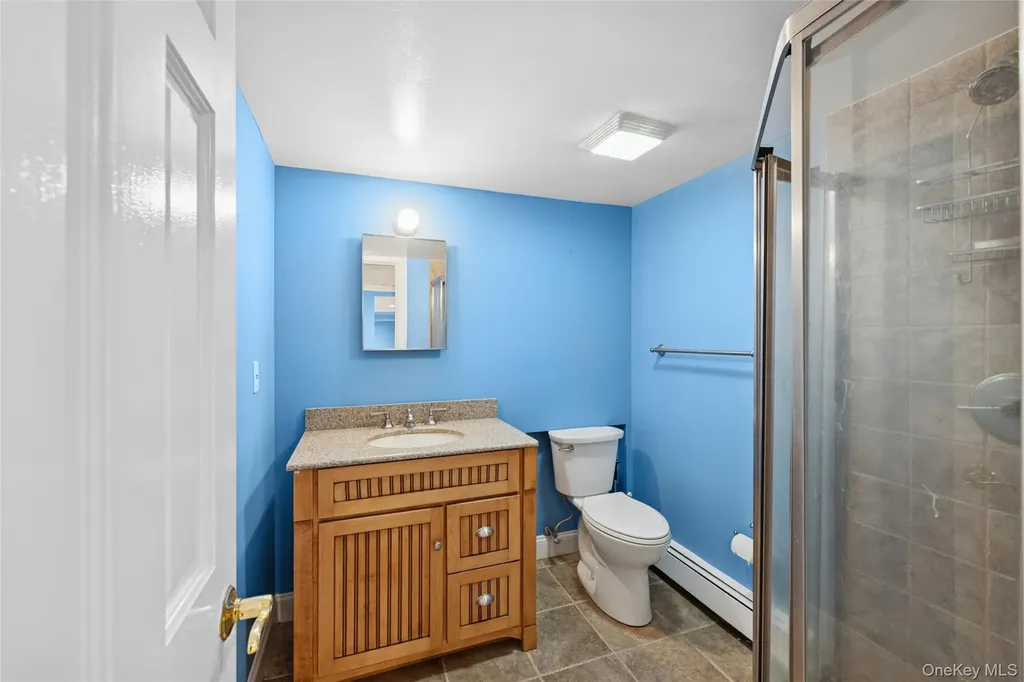 18 Knoll Lane Glen Head NY 11545