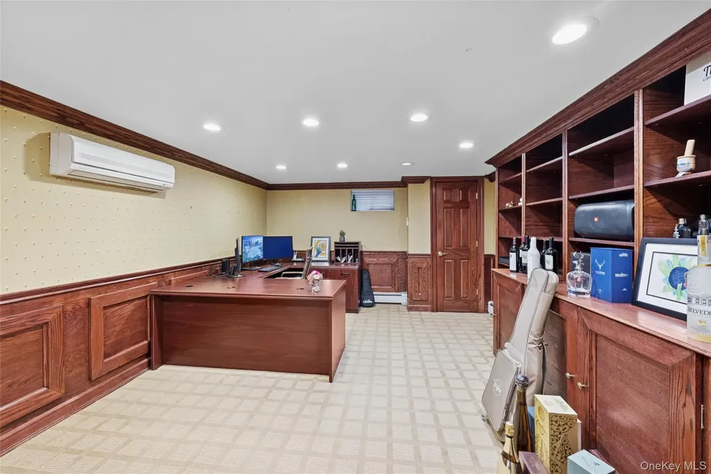 18 Knoll Lane Glen Head NY 11545