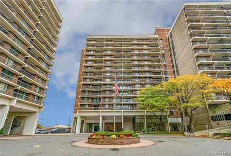 152-18 Union Turnpike Flushing NY 11367