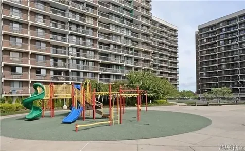 152-18 Union Turnpike Flushing NY 11367
