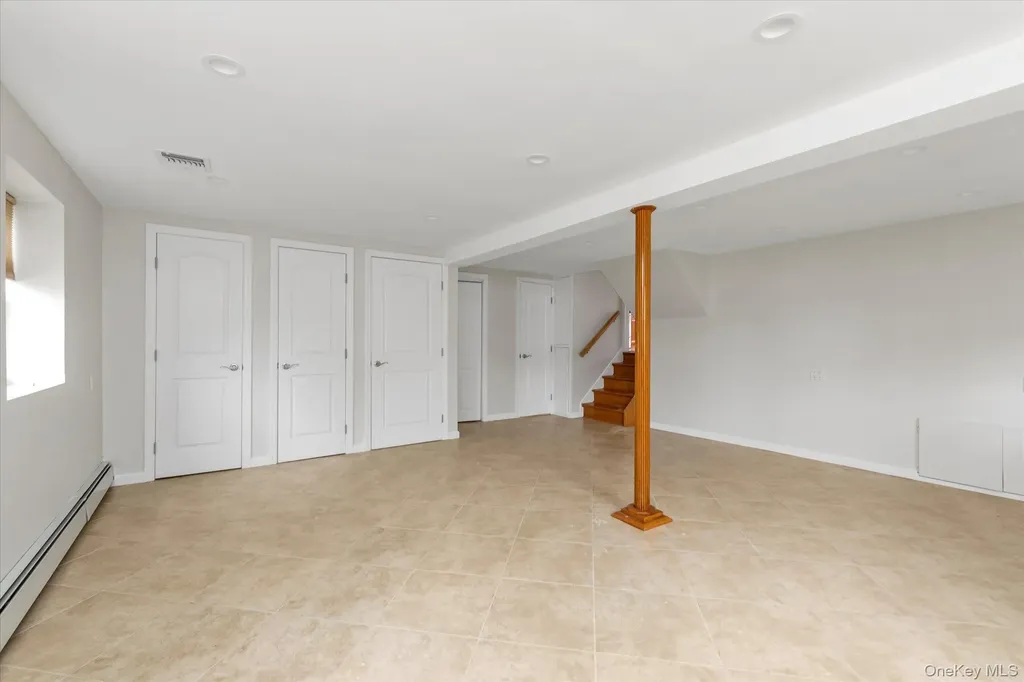 2072 Brighton Way Merrick NY 11566