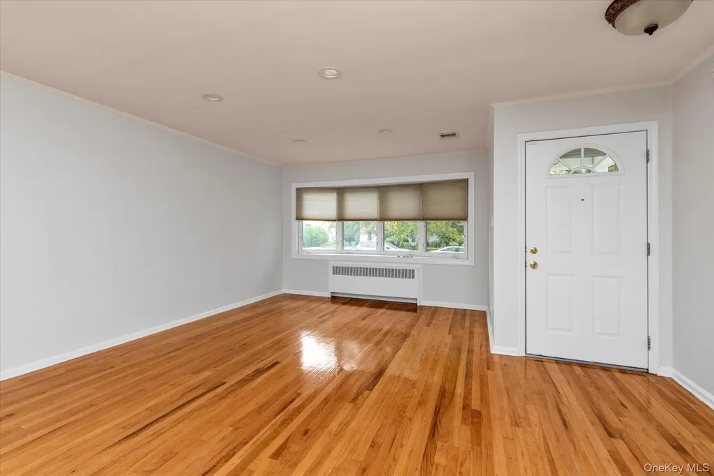 2072 Brighton Way Merrick NY 11566