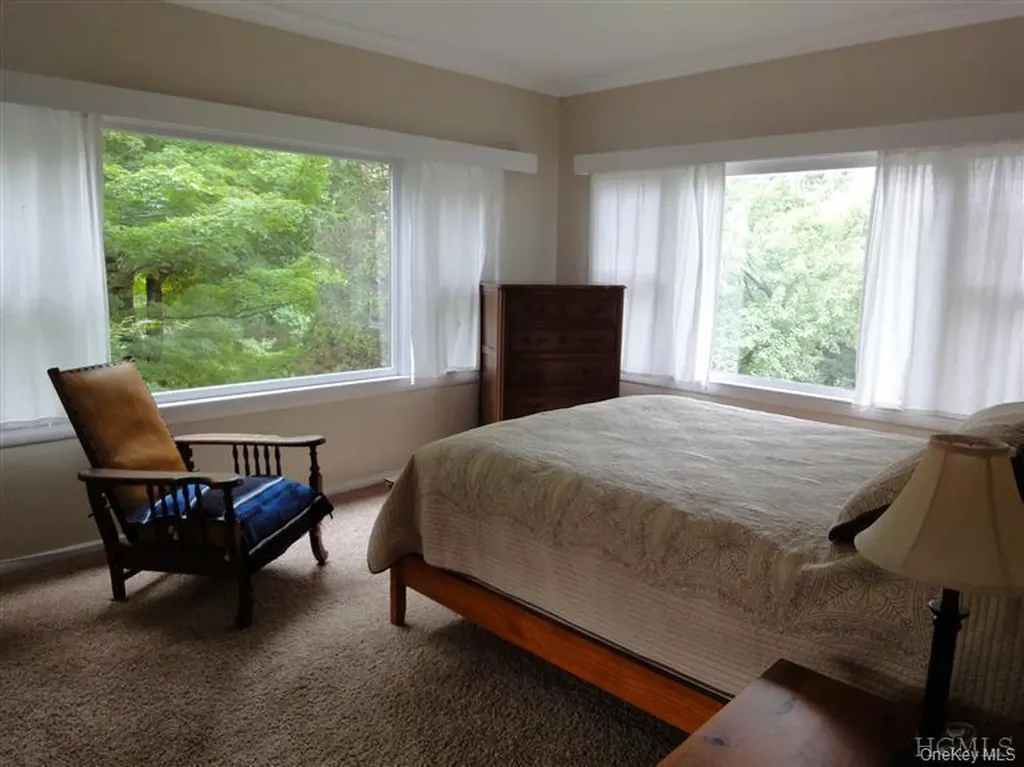 376 Lane Gate Road Cold Spring NY 10516