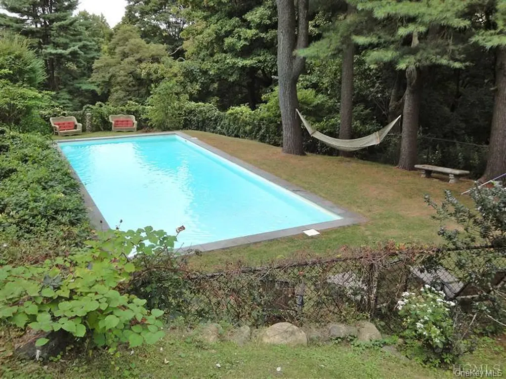 376 Lane Gate Road Cold Spring NY 10516