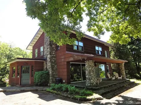 376 Lane Gate Road Cold Spring NY 10516