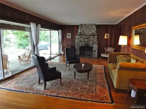376 Lane Gate Road Cold Spring NY 10516