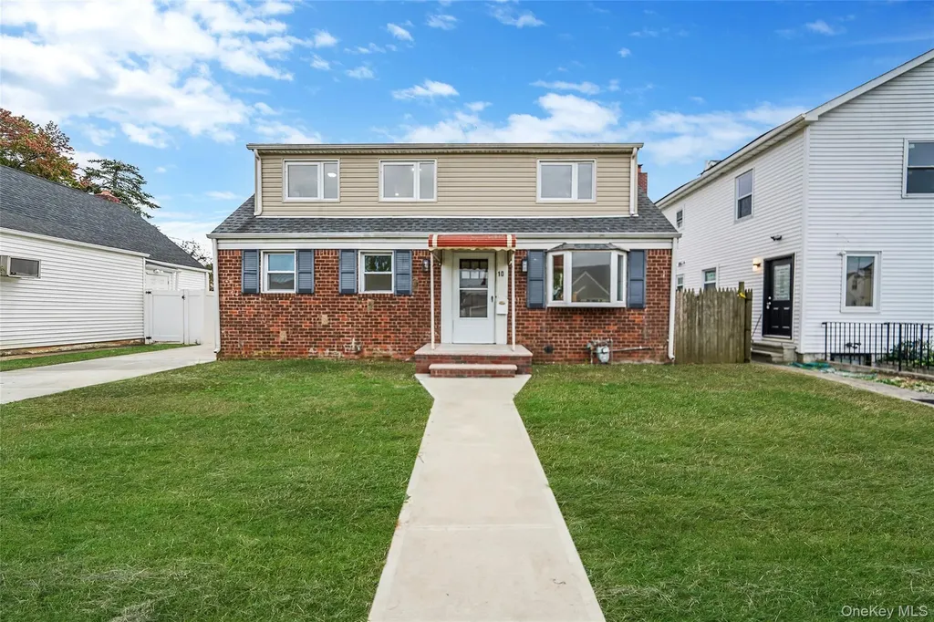 10 Cedar Street Elmont NY 11003