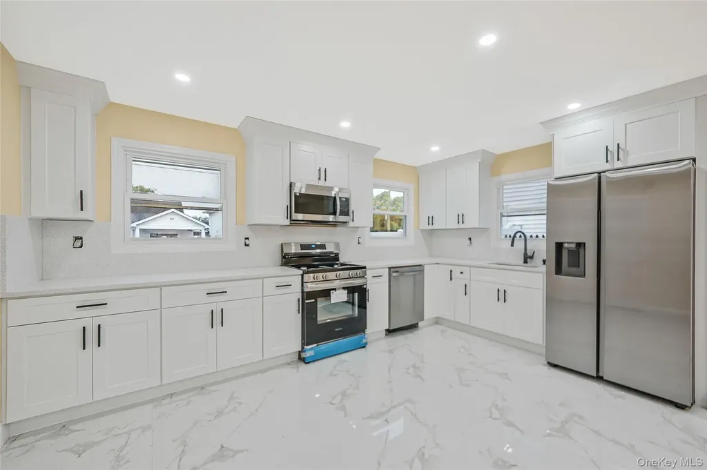 10 Cedar Street Elmont NY 11003