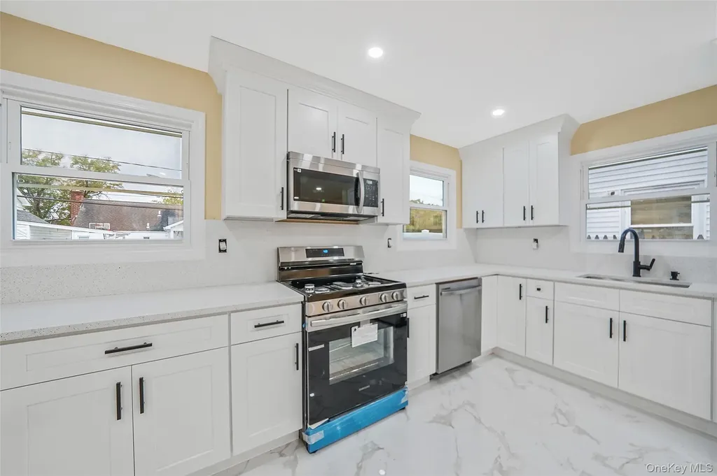 10 Cedar Street Elmont NY 11003