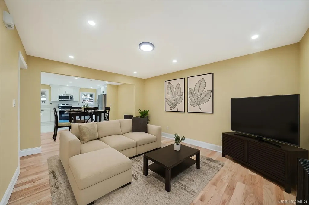 10 Cedar Street Elmont NY 11003