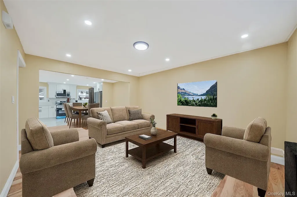 10 Cedar Street Elmont NY 11003