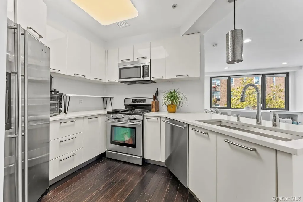6405 Yellowstone Boulevard Forest Hills NY 11375