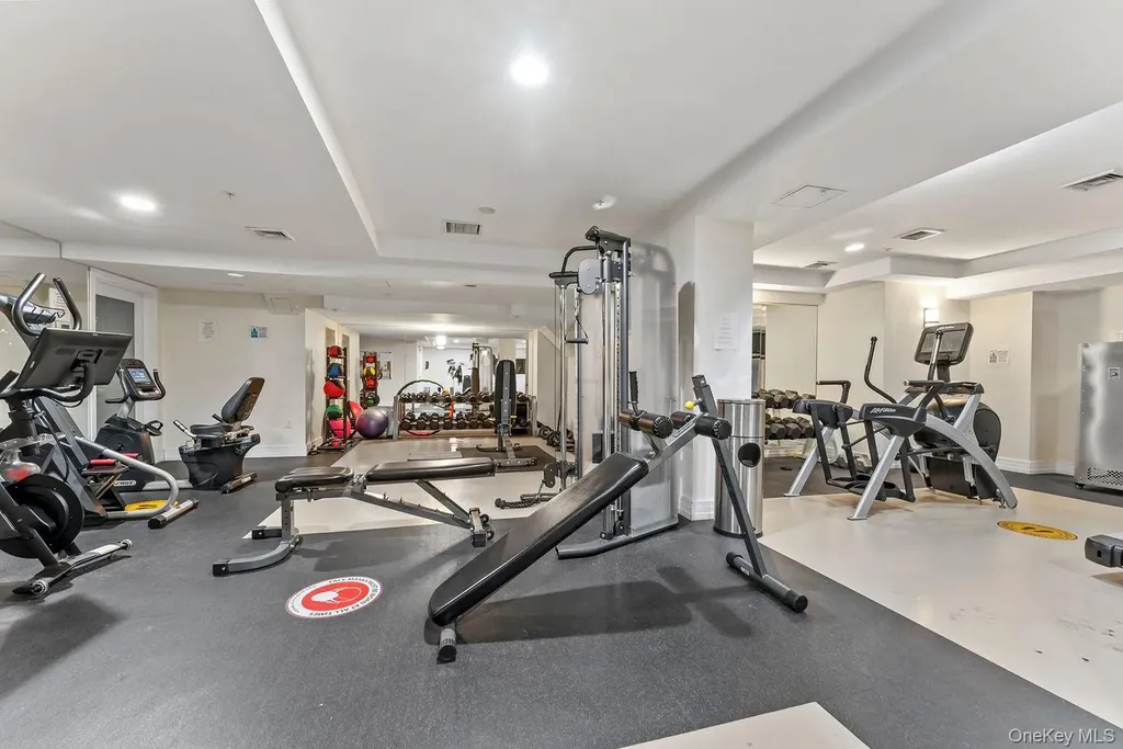 6405 Yellowstone Boulevard Forest Hills NY 11375