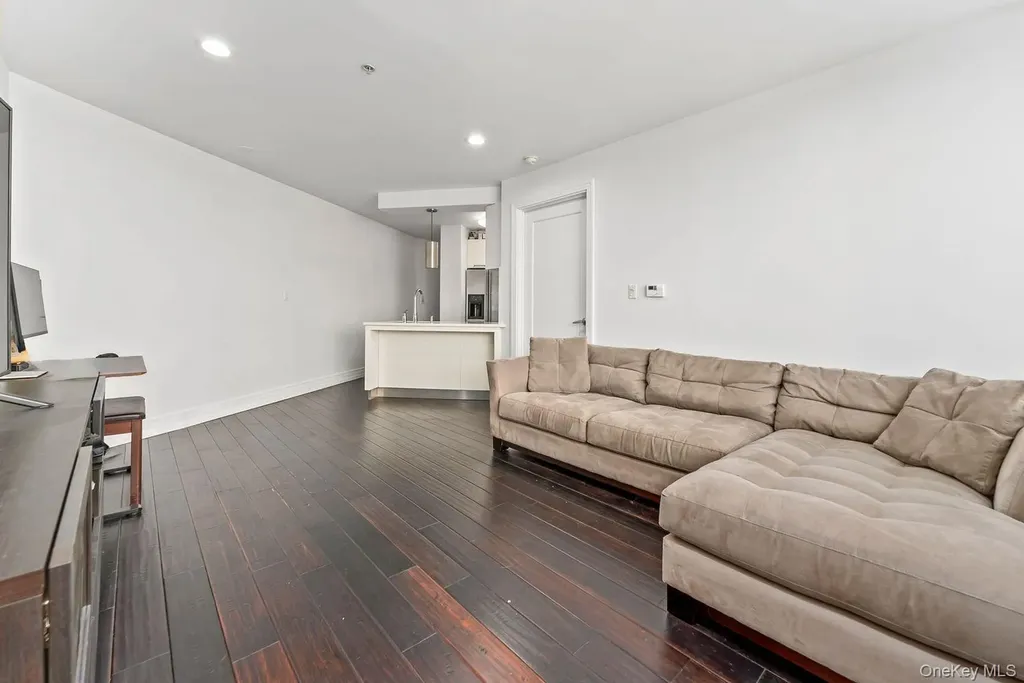 6405 Yellowstone Boulevard Forest Hills NY 11375
